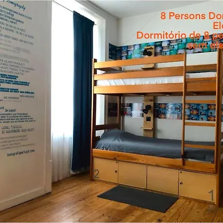 Hostel Living Lounge