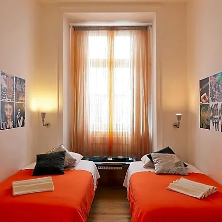 Living Lounge