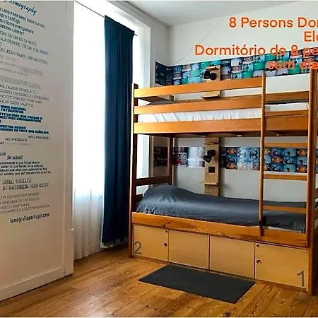 Hostel Living Lounge